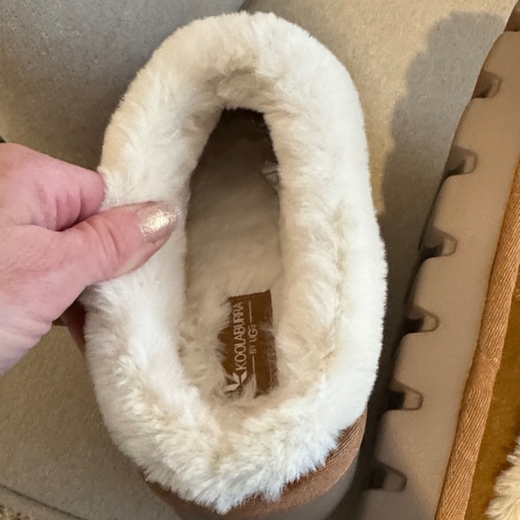 Koolaburra Tan and White Women's Shoes - Picture 4 of 5